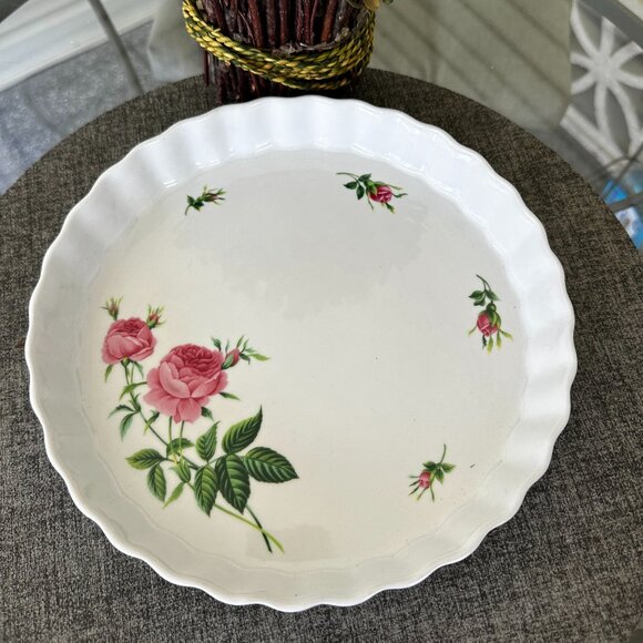 Christineholm 9 1/2" Porcelain Rose Pattern Quiche/Pie Baking Dish - Picture 3 of 7